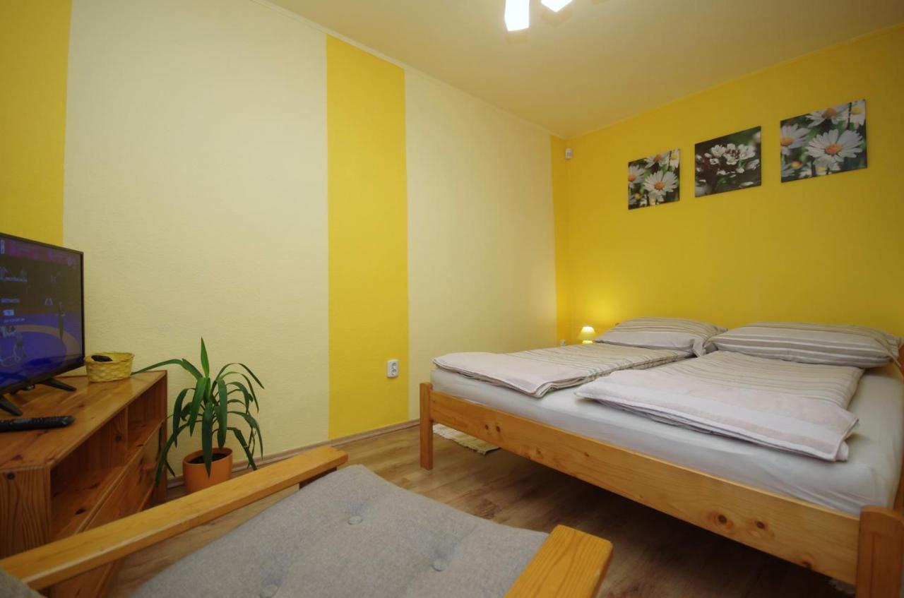 Bodza Apartman Gyula Extérieur photo